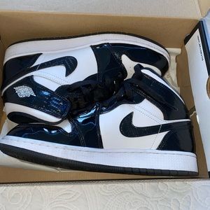 Jordan 1 mids. Patent leather. Gently used